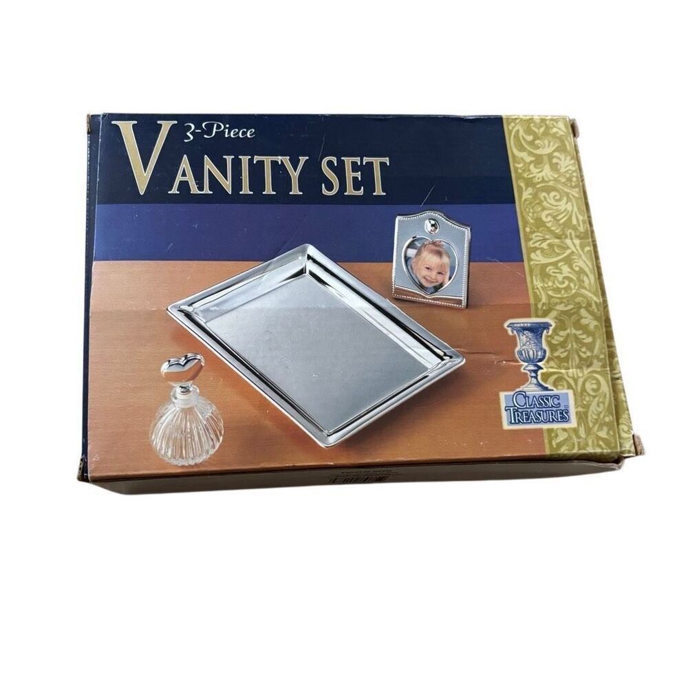 Classic Treasures 3-Piece Vanity Set